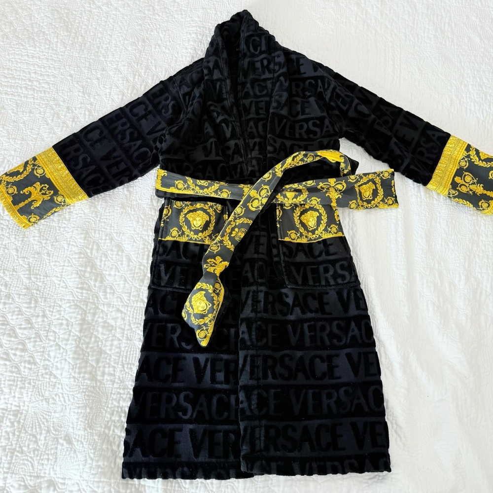 Authentic Versace Bathrobe Medium Worn in Good Condition
